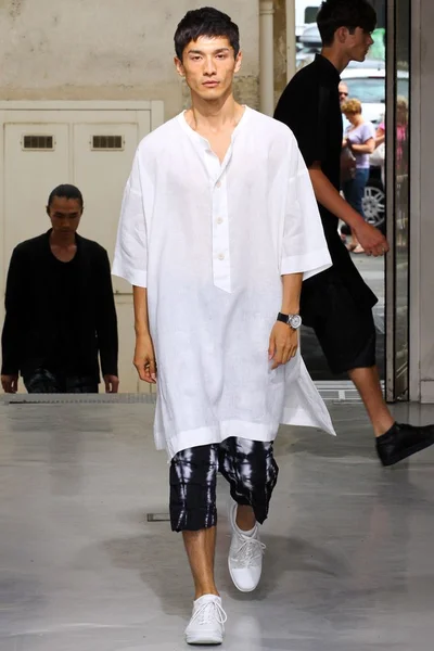 Look 17